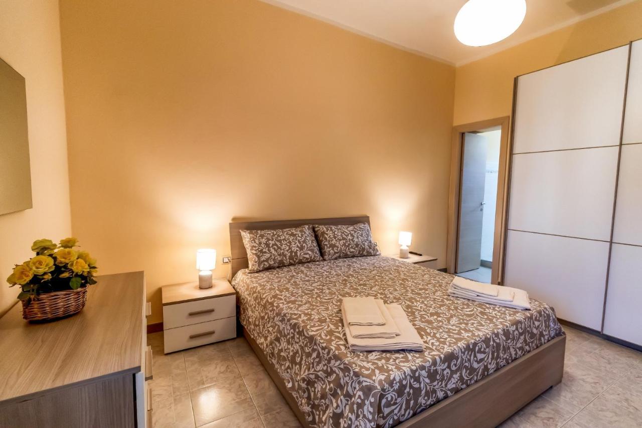 Il Giardino Degli Ulivi Bed & Breakfast Santa Maria Coghinas Bagian luar foto