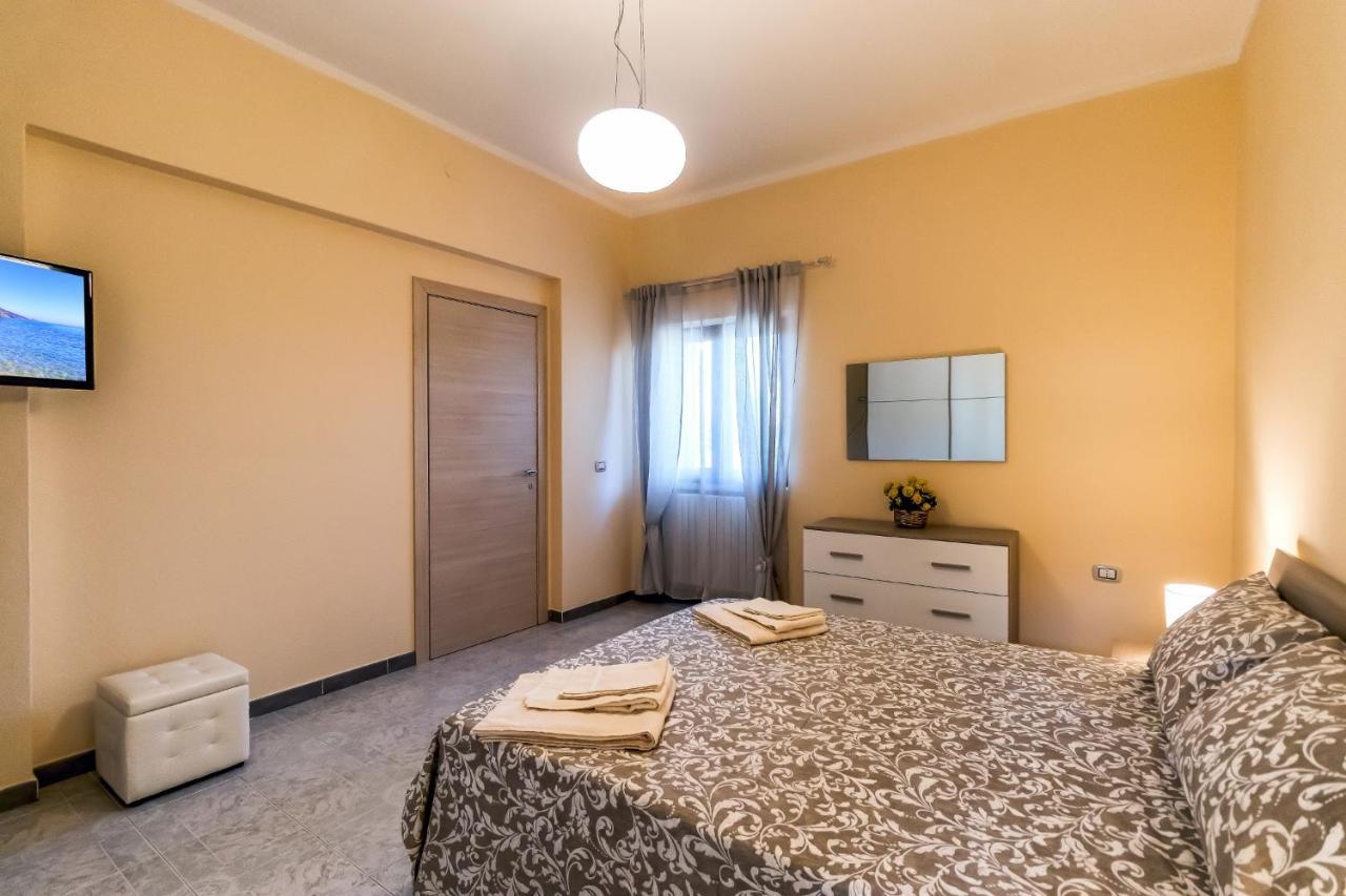 Il Giardino Degli Ulivi Bed & Breakfast Santa Maria Coghinas Bagian luar foto